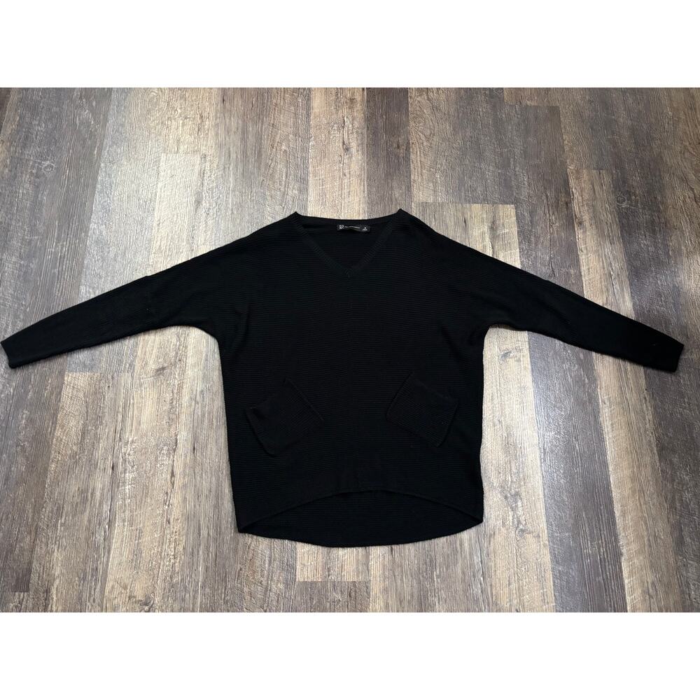 New York & Company Black Ribbed V-Neck Dolman Sweater with Pockets Size M